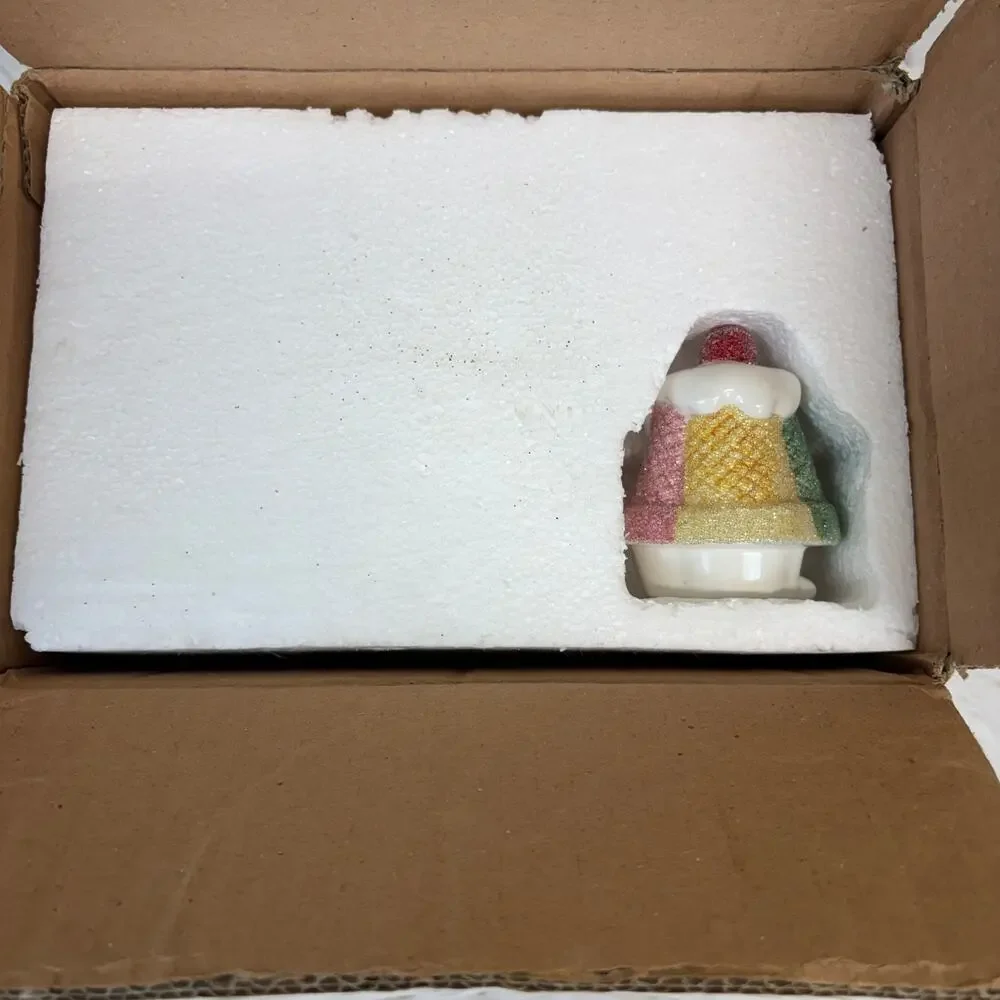 NWT Department 56 Gingerbread House Frosted Teapot 2002 Christmas Decor